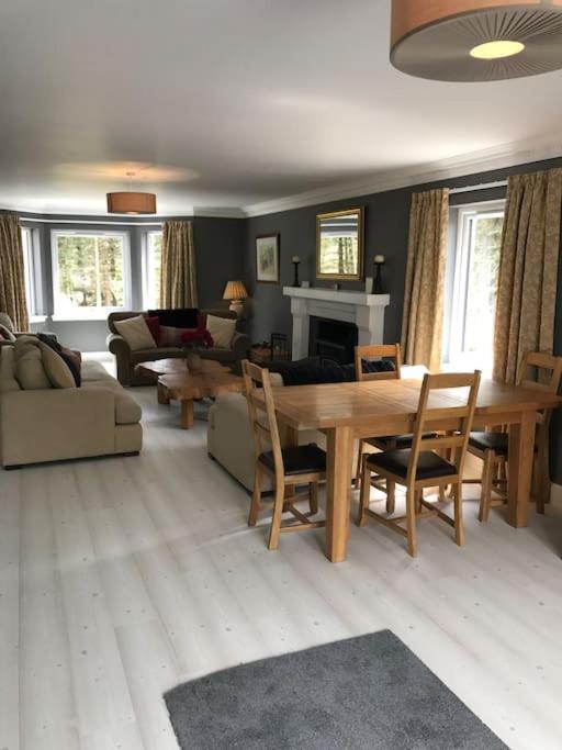 Cardon House - Luxury Highland Holiday Home Inverness Bagian luar foto